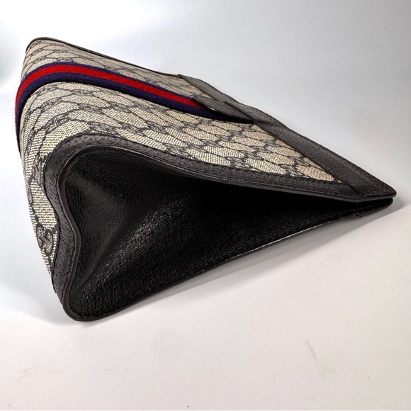 GUCCI GG monogram supreme vintage Clutch, in a Navy blue - Picture 9 of 15